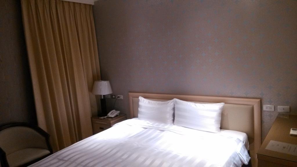 A Casa Hotel Taoyuan Bagian luar foto