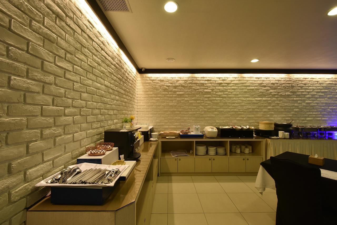 A Casa Hotel Taoyuan Bagian luar foto