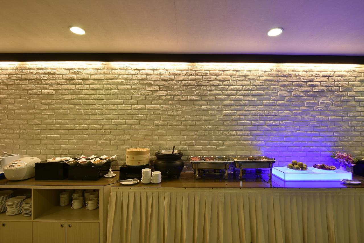 A Casa Hotel Taoyuan Bagian luar foto