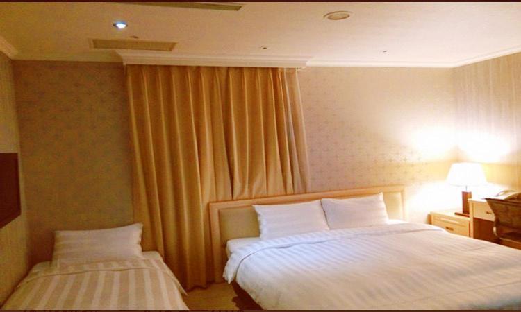 A Casa Hotel Taoyuan Bagian luar foto